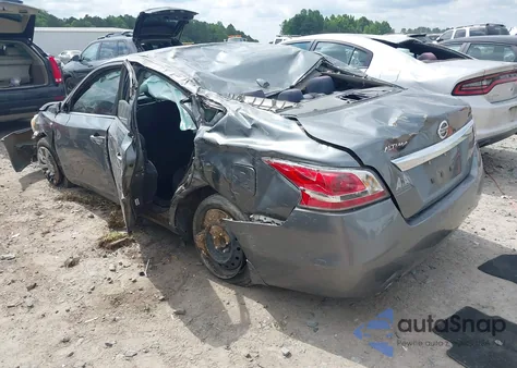 2015 Nissan Altima 2.5 S z USA, uszkodzony, nr VIN 1N4AL3AP9FC156639